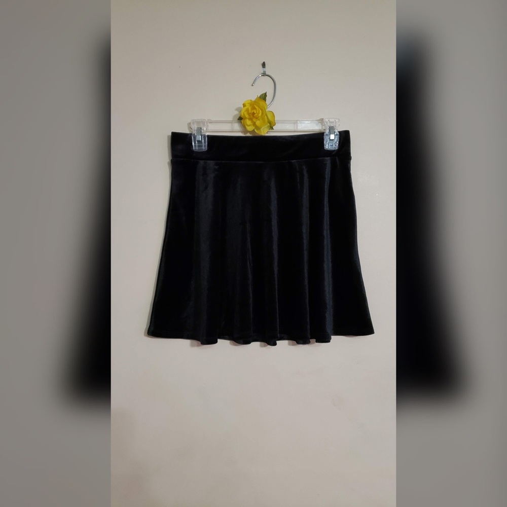 Forever 21 Black Velvet Skirt